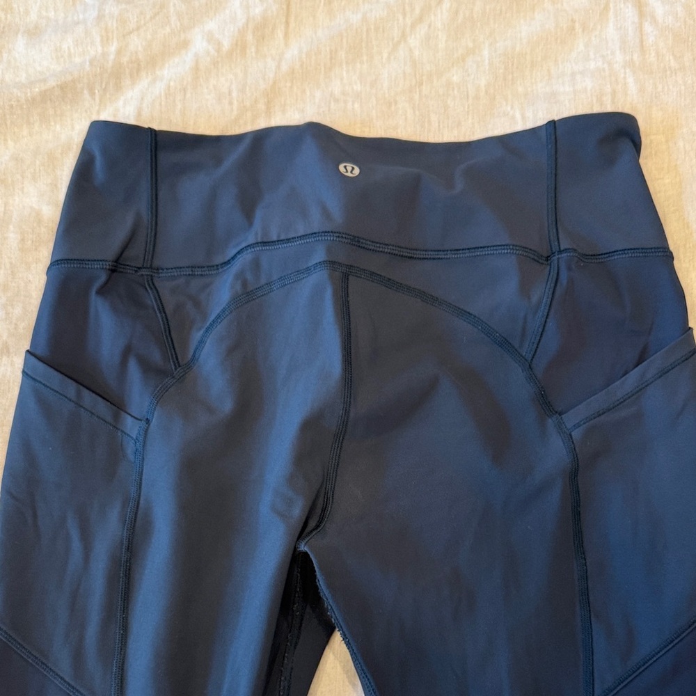 Navy lululemon leggings with pockets size 14 - Picture 2 of 5